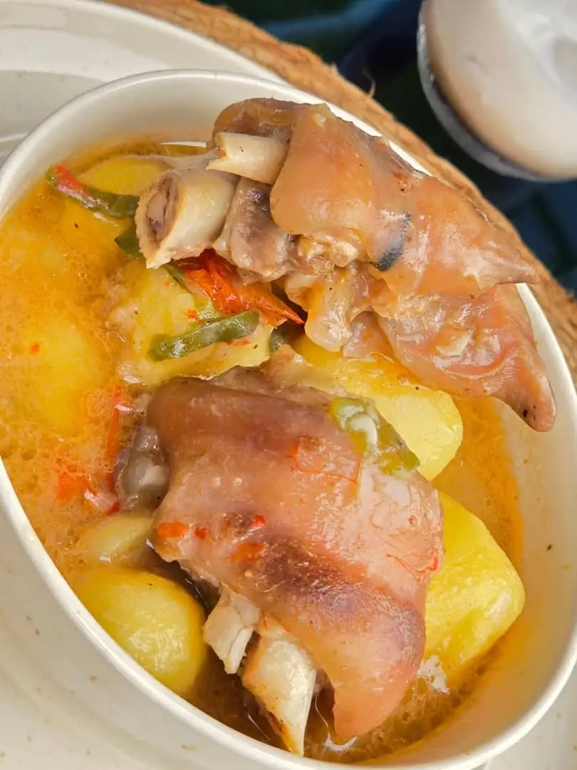 Cuisine externe – feux et foyer au bois